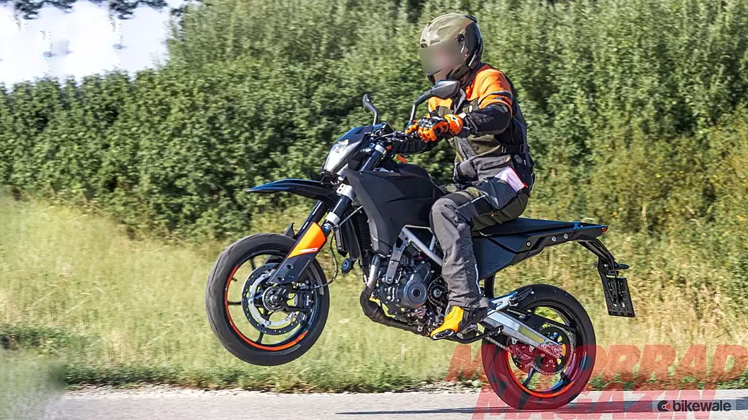 https://www.bikewale.com/ktm-bikes/390-smc-r/