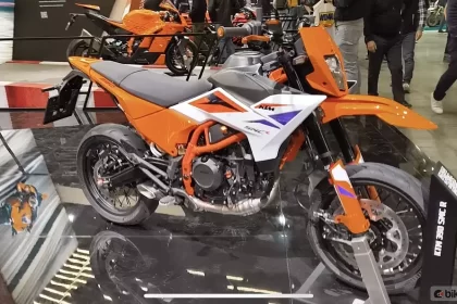 KTM 390 SMC R Launch Details, Price in India  March 2025  में KTM की बाइक्स वापस आ पाएंगी?